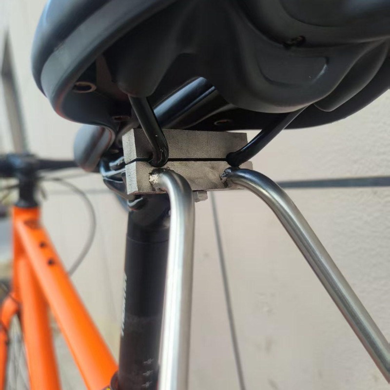 ステンレス鋼自転車リアラック頑丈な軽量マウンテンロードバイク - Bike Cargo Rack のレビューと価格